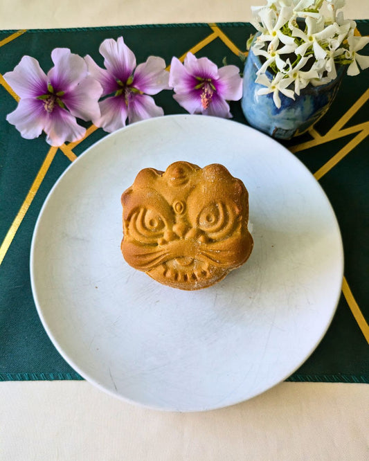 Year of the Dragon Red Bean Mooncake (Full size, Pre-Order)