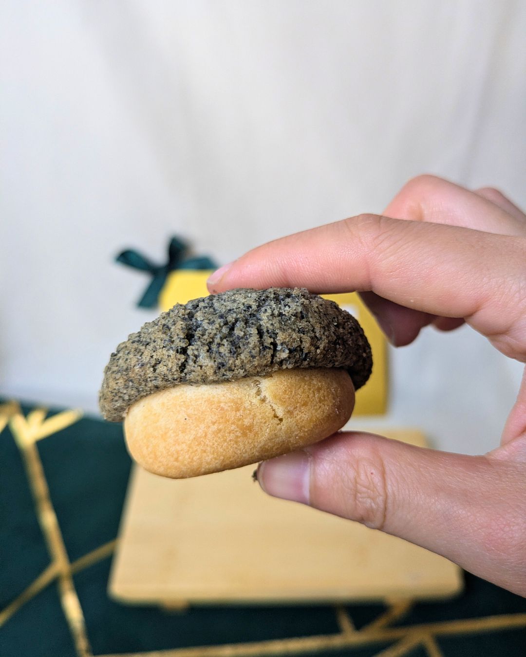 Winter Solstice Advent Calendar 2025 (8 pastries)