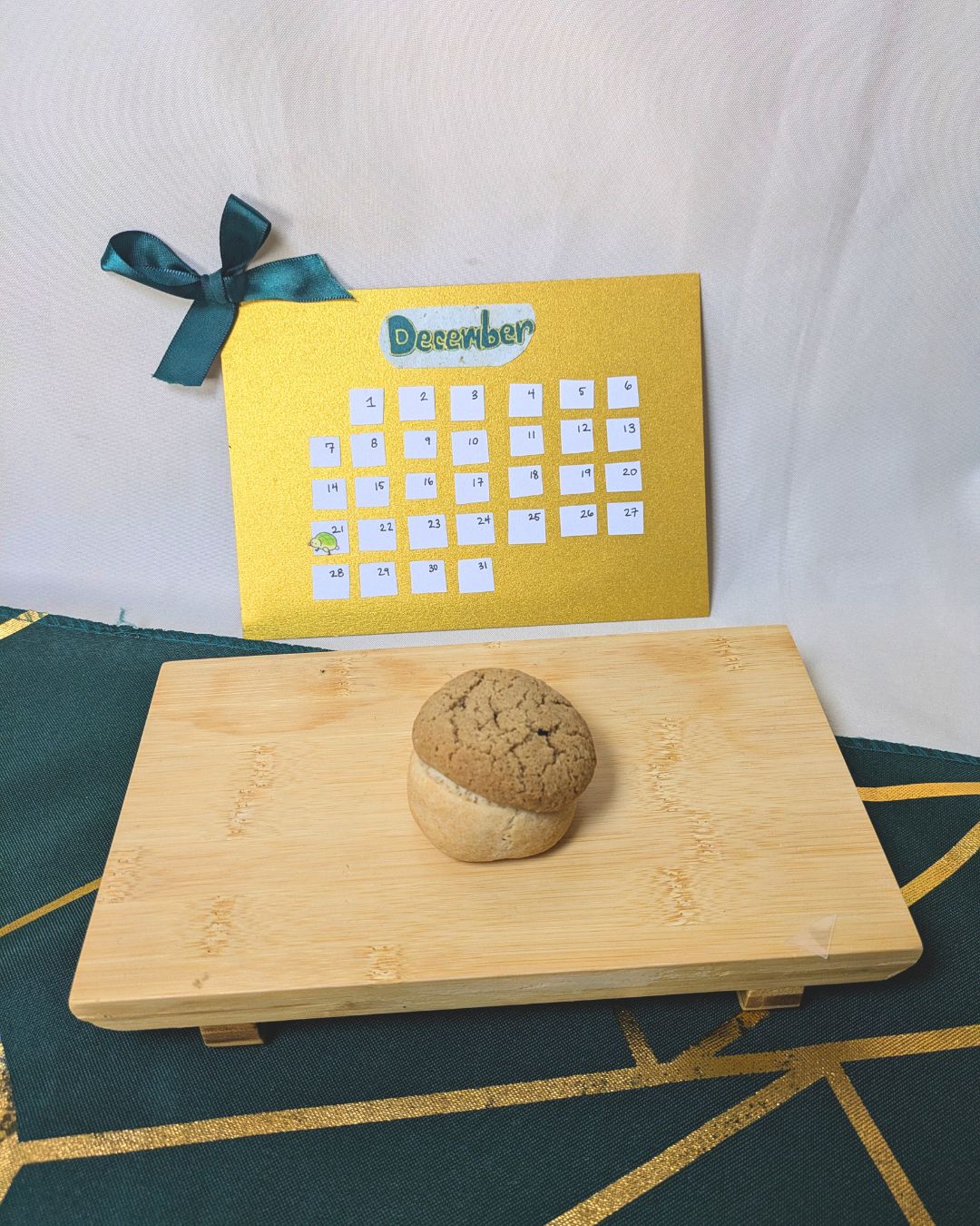 Winter Solstice Advent Calendar 2025 (8 pastries)