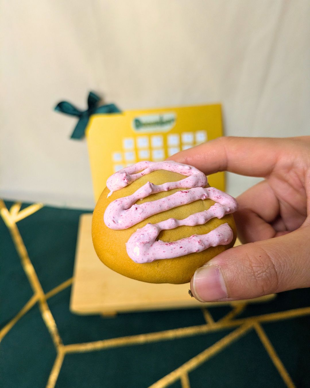 Winter Solstice Advent Calendar 2025 (8 pastries)