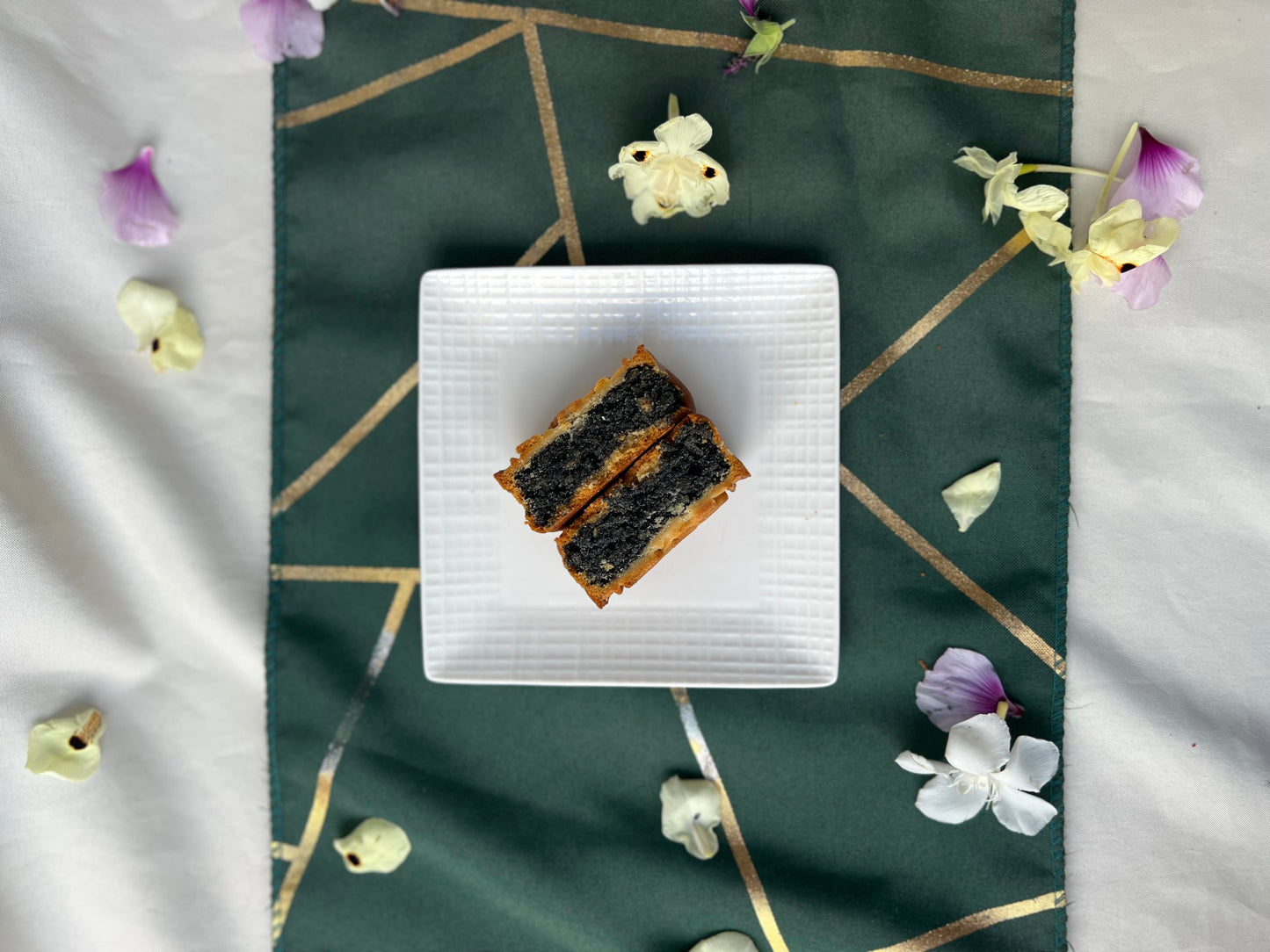 Full Size Mid Autumn Mooncake Gift Set (4 pieces) *LIMITED TIME*